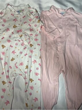 Vintage Miniwear Baby Girl 3-6M Sleeper Lot 2 Pink White Teddy Bear NWOT Pajamas